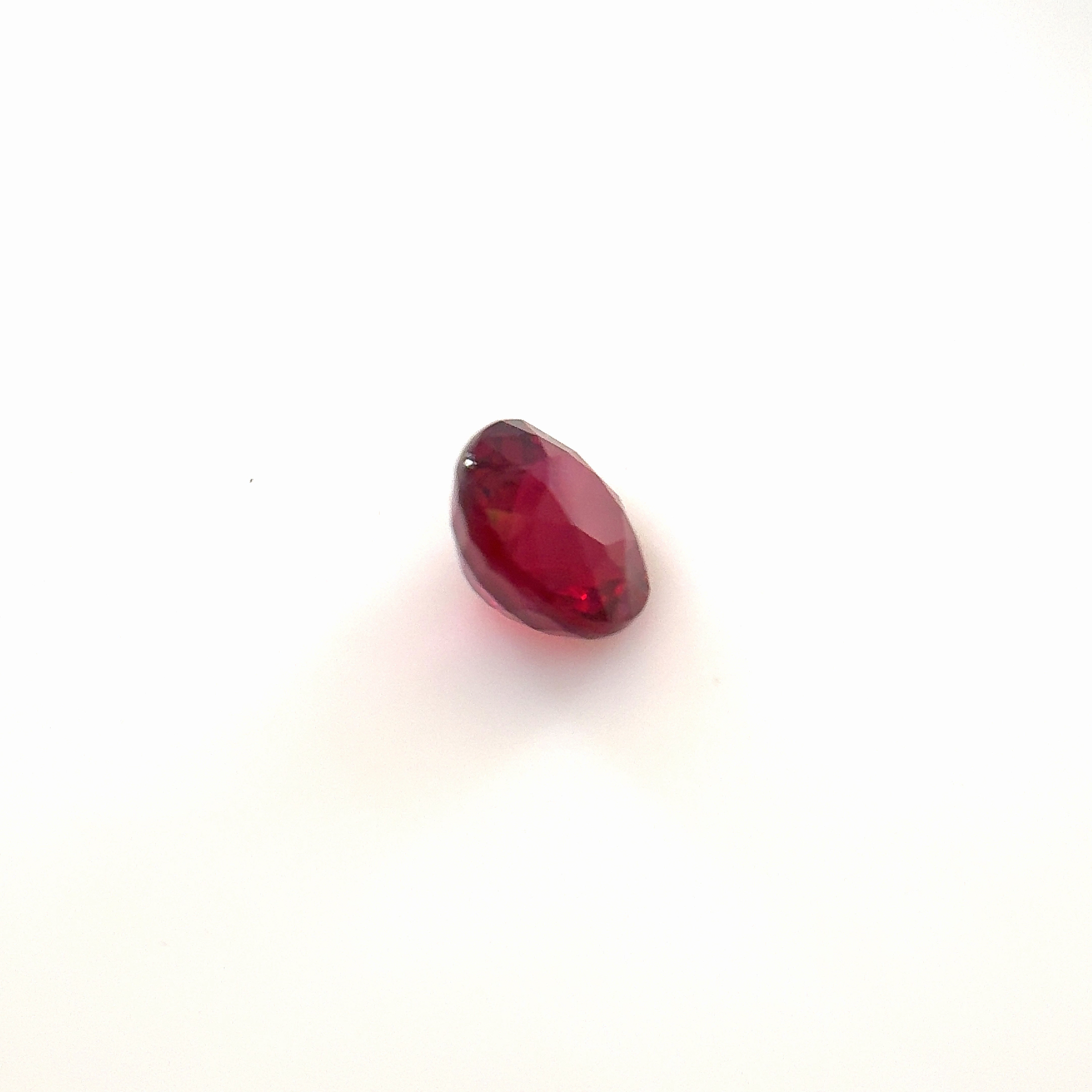 UN-00164-RED-RUBY_wbnd23vpfus_2025-12-19-21-43-16